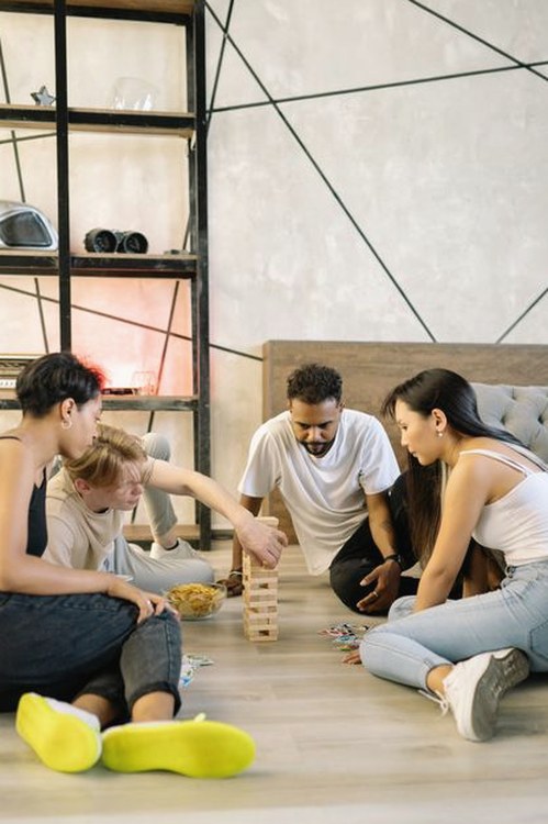 câu hỏi về cách thoát ván